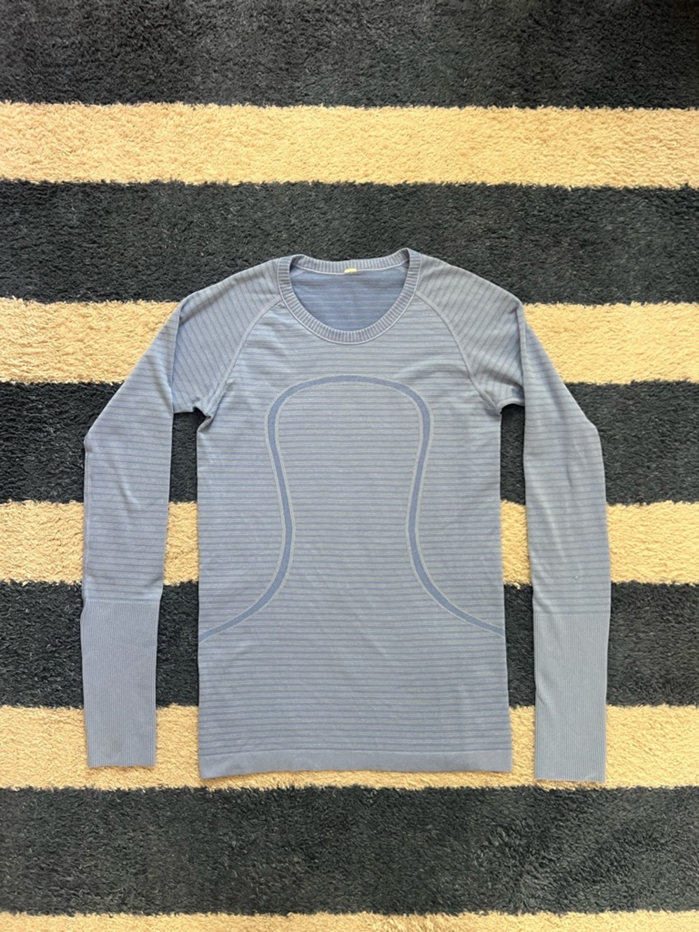 Lululemon Swiftly Tech Long Sleeve Shirt Size 6